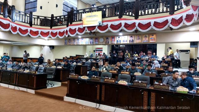 Kanwil Kemenkumham Kalsel Hadiri Rapat Paripurna DPRD Terkait Transisi Kepemimpinan Gubernur